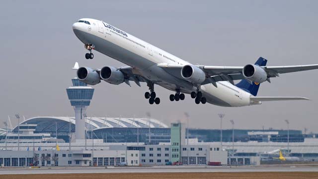 Lufthansa Airbus A340-600 in München